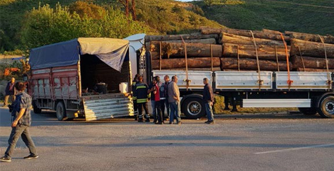 Karabük'te feci kaza: 17 yaralı