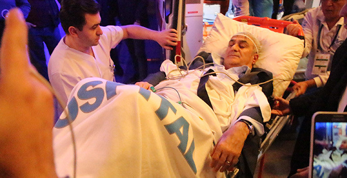 BJK TV'den şoke eden iddia! Ambulansa binerken yumrukladılar