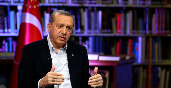 Erdoğan Galatasaray-Fenerbahçe derbisinin neden ertelendiğini açıkladı