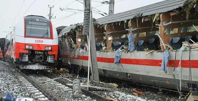 Avusturya’da tren kazası: 40 yaralı