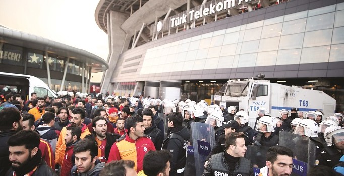 Derbinin ertelenmesi Fenerbahçe'ye yaradı