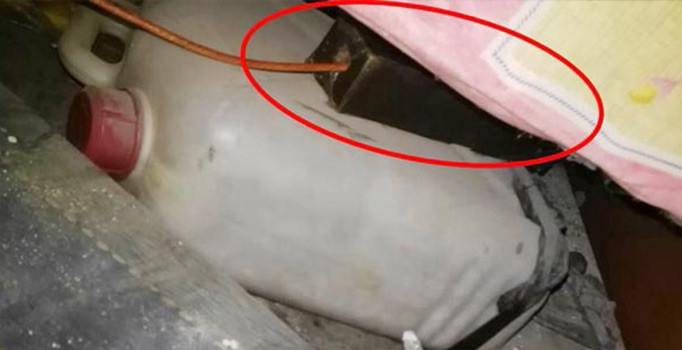 Mehmetçik Afrin'de buldu! Teröristler EYP'yi yatağın altına gizlemiş