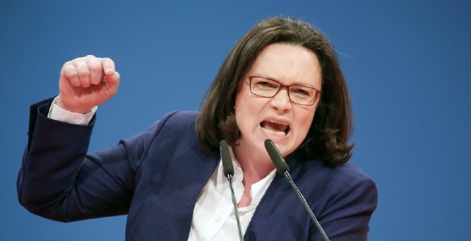 Andrea Nahles, SPD’nin ilk kadın genel başkanı oldu