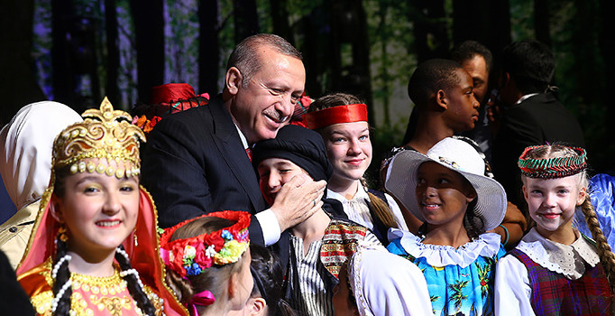 Dünya çocukları Erdoğan’la buluştu