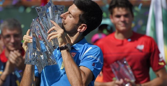 Indian Wells'te erkeklerde Novak Djokovic, kadınlarda Victoria Azarenka şampiyon oldu