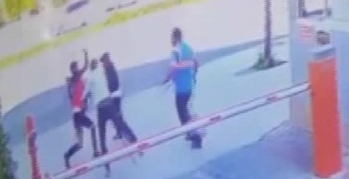 Güvenlik görevlisine öldüresiye dayak kamerada