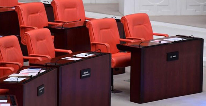 İYİ Parti’nin TBMM Genel Kurul sıralarında yerleri hazırlandı