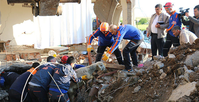 Deprem uzmanından korkutan tahmin: Büyük depremler arka arkaya olacak