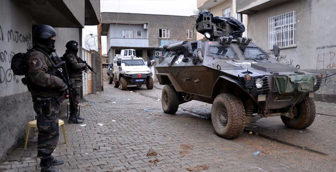 Son dakika - Hakkari ve Mardin'de terör saldırıları: 5 şehit, 18 yaralı