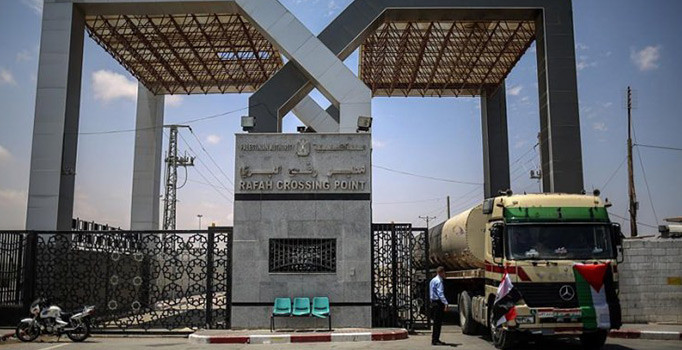 Refah Sınır Kapısı 1 günlüğüne tek yönlü açıldı