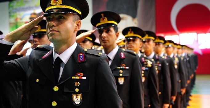 TSK personeli maaşlarına iyileştirme! 2018 Subay, Astsubay ve uzman erbaş maaşları ne kadar oldu?