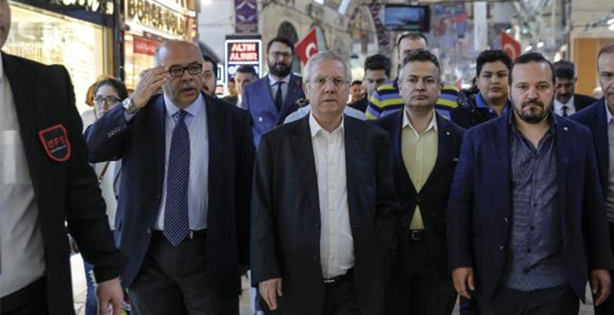 Aziz Yıldırım'a Kapalıçarşı'da tepki: Şenol Güneş numara yapmaz başkan