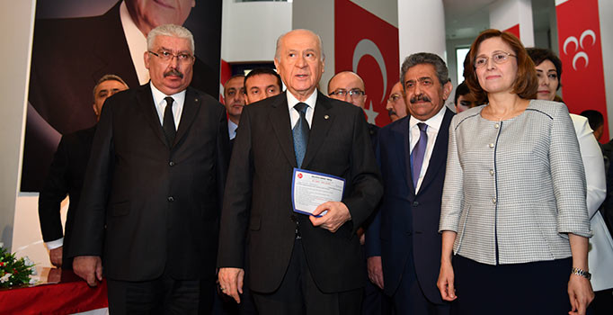 Son dakika! MHP Lideri Bahçeli adaylık başvurusunu yaptı