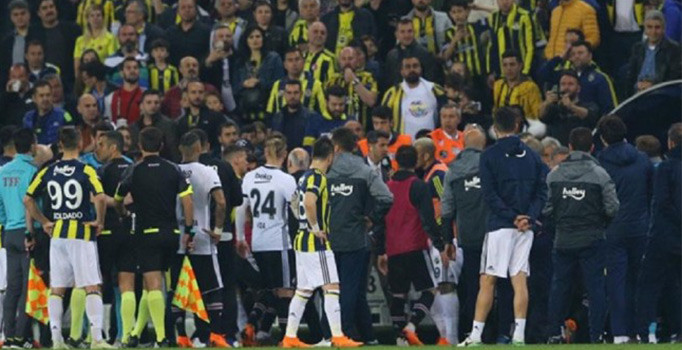 Derbiye çıkmama kararı alan Beşiktaş'ı bekleyen cezalar