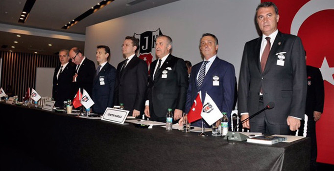 Beşiktaş Divan Kurulu'nda 'maça çıkmayalım' fikri ön plana çıktı