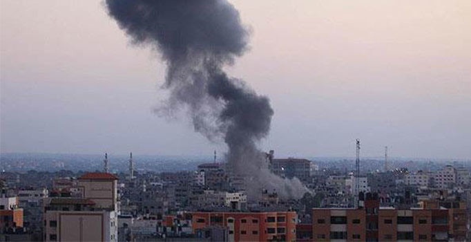 Son dakika! İsrail Suriye'yi vurdu! 8 İranlı hayatını kaybetti