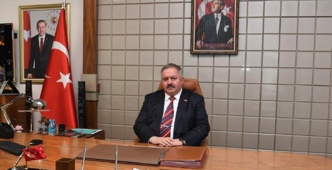 Kayseri Organize Sanayi Bölgesi Yönetim Kurulu Başkanı Tahir Nursaçan’dan Berat Kandili Mesajı