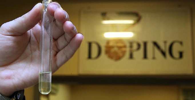 Rus güreşçiler Evgeny Saleev ve Sergey Semenov'un doping testi pozitif çıktı