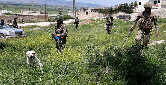 Afrin'de PKK'nın tuzakladığı patlayıcılar imha ediliyor