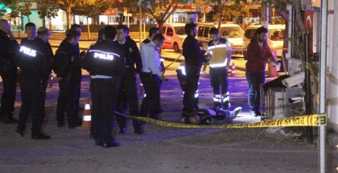 Otoparkta ölü bulundu