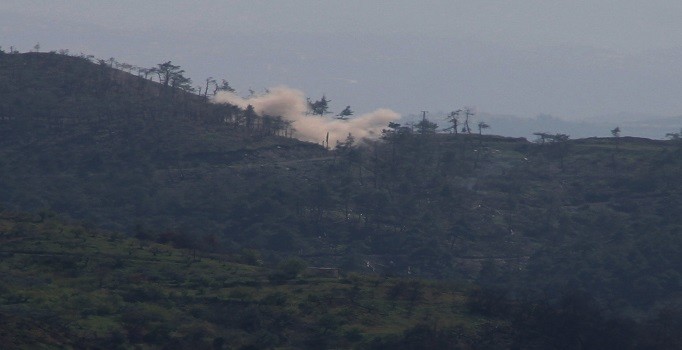 Esad birlikleri Türkmendağı'na kara harekatı başlattı