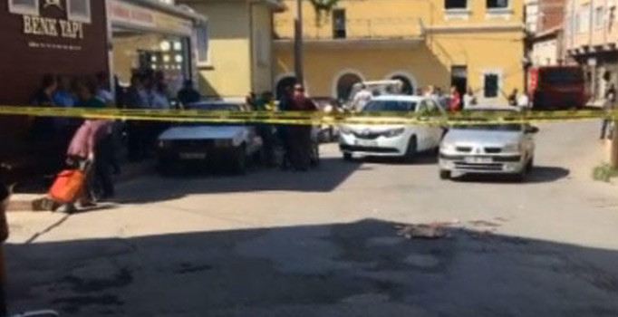 Sokak ortasında kanlı infaz! Tartıştığı karı kocaya kurşun yağdırdı