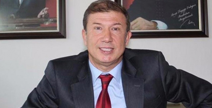 Efsane futbolcu Tanju Çolak AK Parti'den aday adaylığı başvurusu yapacak
