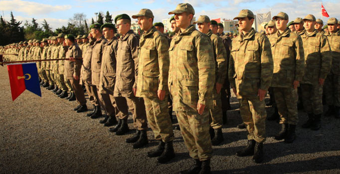 Erdoğan'dan bedelli askerlik açıklaması: Gündemimizde yok, seçimden sonra masaya yatırırız