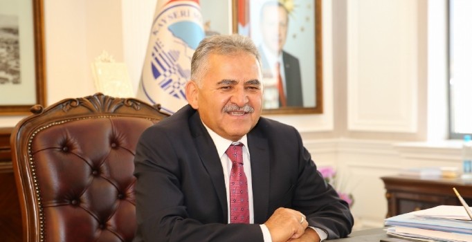 Büyükkılıç ve Çolakbayrakdar’dan Berat Kandili Mesajı