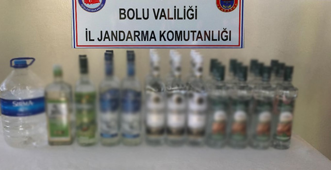 Bolu'da 33,5 litre kaçak içki ele geçirildi