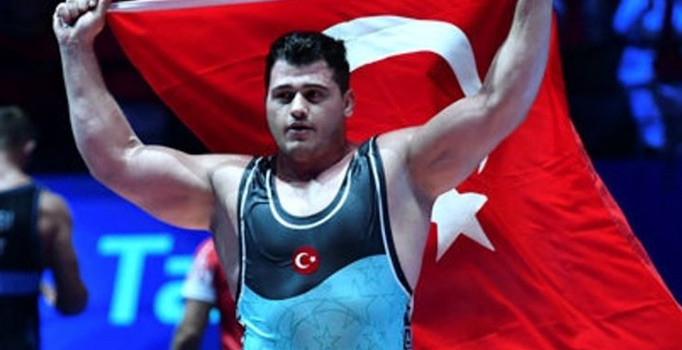 Son dakika! Rıza Kayaalp 8. kez Avrupa şampiyonu oldu