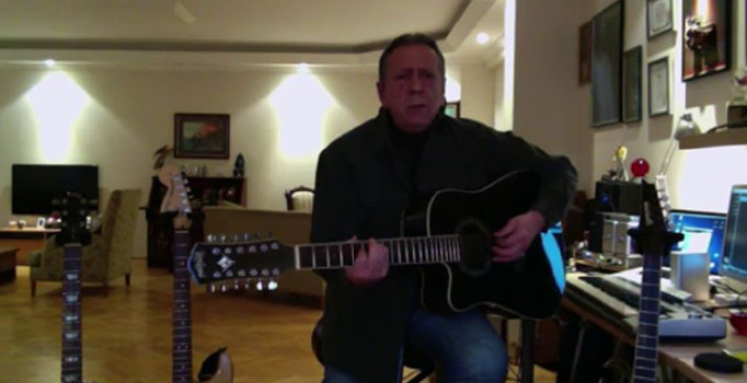 Ünlü müzisyen Galip Kayıhan evinde ölü bulundu