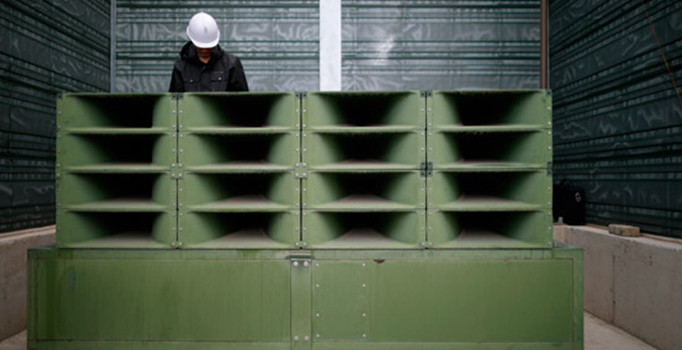 Kuzey Kore-Güney Kore sınırındaki propaganda hoparlörleri sökülüyor