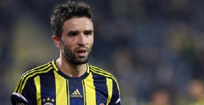 Forma giymek istemediği iddia edilen Gökhan Gönül'den sert cevap