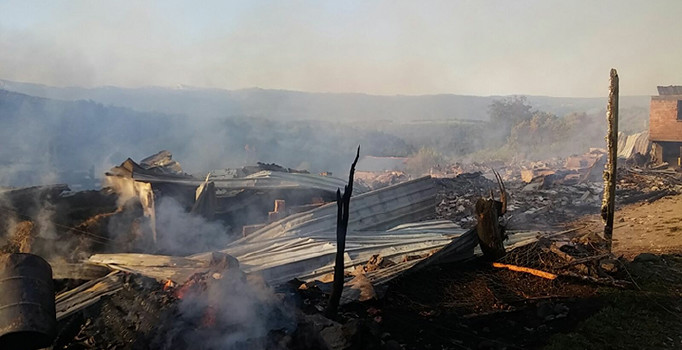Kastamonu’da 7 ev ve 3 samanlık yandı