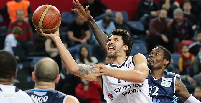 Beşiktaş erkek basketbol takımında Cenk Akyol 3 hafta oynayamayacak