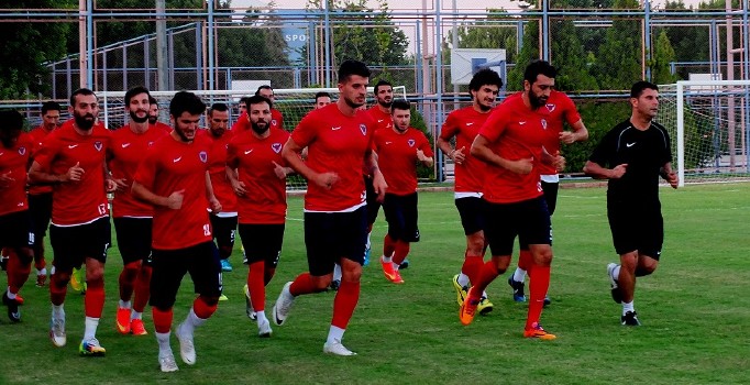 Mersin İdman Yurdu'nda oyuncular paralarını alamadıkları gerekçesiyle antrenmana çıkmadı