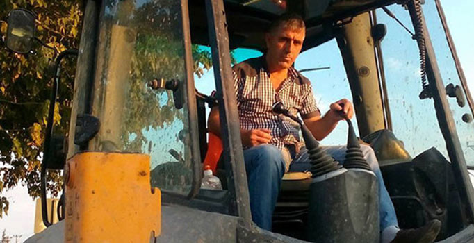 Son dakika! Yanlışlıkla Yunanistan'a geçen kepçe operatörüne 5 ay hapis