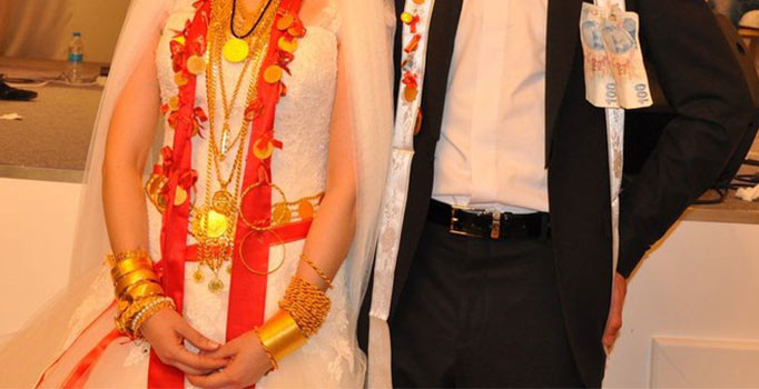 Düğündeki takılara nafaka haczi