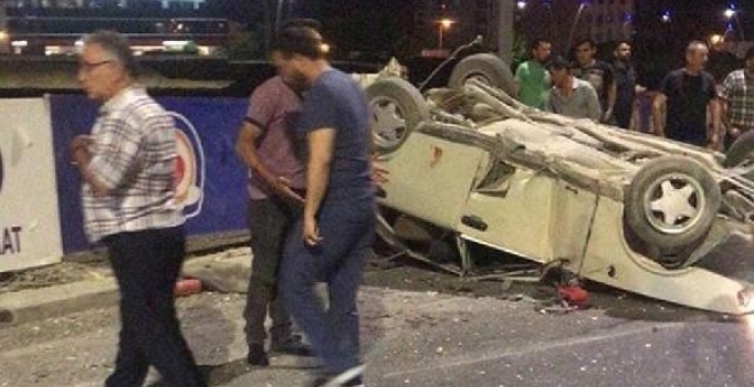 Denizli'de kontrolden çıkan otomobil takla attı: 5 yaralı