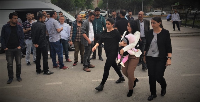 Son dakika! 'Ayşe öğretmen' tahliye edildi