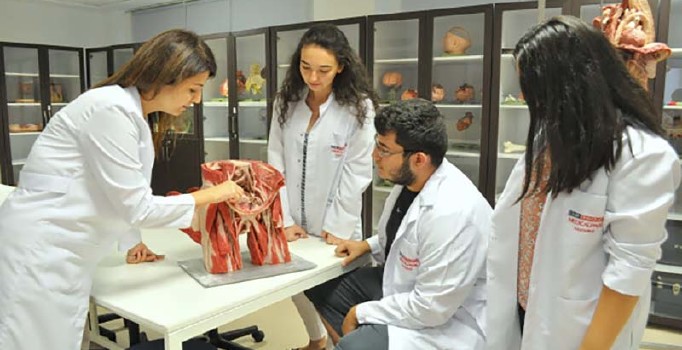 Türk öğrenciler eğitim için Malezya'ya gitmeye başladı