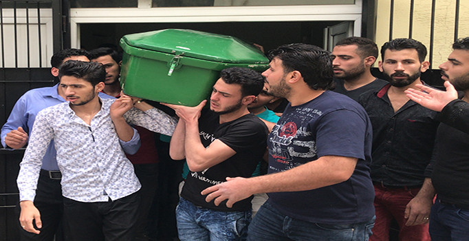 Acıya dayanamayan annesi baygınlık geçirdi