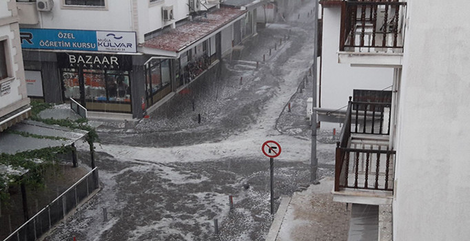 Muğla’da dolu yağışı etkili oldu