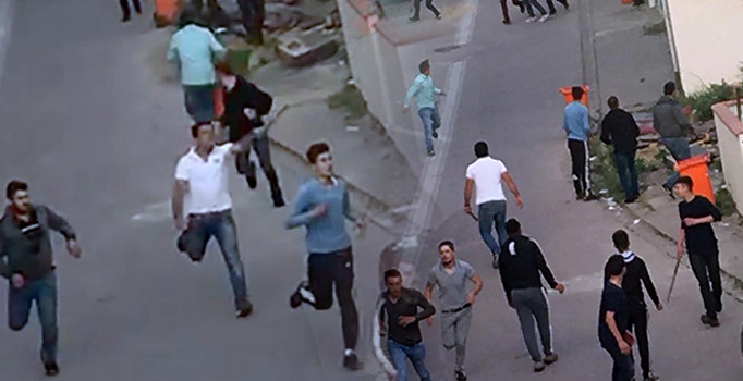 Taciz iddiası mahalleyi savaş alanına çevirdi