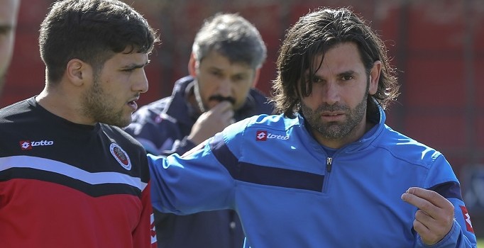 Gençlerbirliği Teknik Direktörü İbrahim Üzülmez çalıştırmak istediği takımı açıkladı