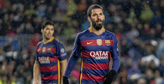 Barcelona'da forma giyen Arda Turan'dan Arsenal açıklaması
