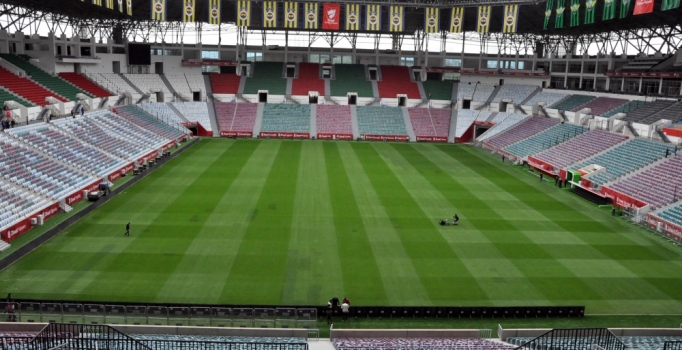 Diyarbakır Stadyumu'nda Türkiye Kupası hazırlığı tamamlanıyor