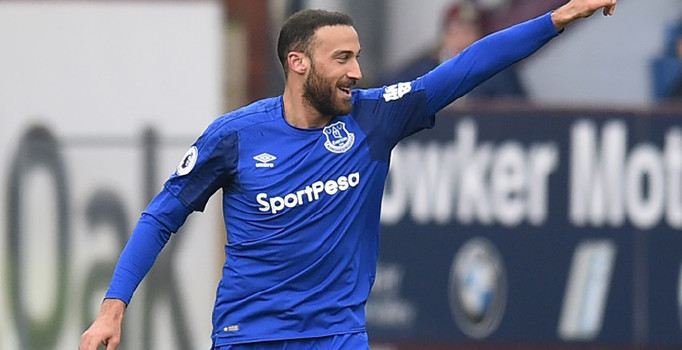 Cenk Tosun'dan Everton paylaşımı