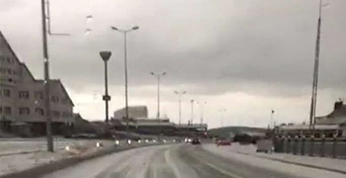 Erciyes'e Mayıs'ta kar yağdı